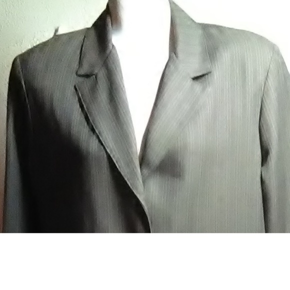 Alfred Dunner New Brown Pinstripe Blazer Size 16 - Picture 6 of 6